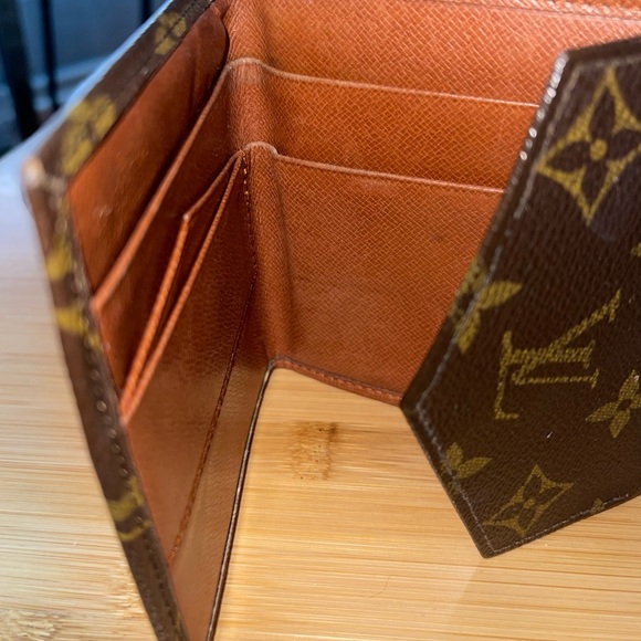 SOLD-Authentic Louis Vuitton Small Trifold Wallet - Picture 12 of 12